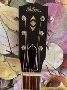 Gibson Reissue Rosewood Advanced Jumbo Guitar