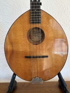 Flatiron 2M Mandola